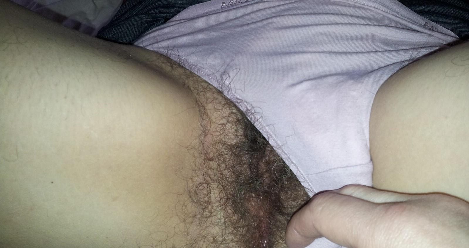 Mature hairy pads 