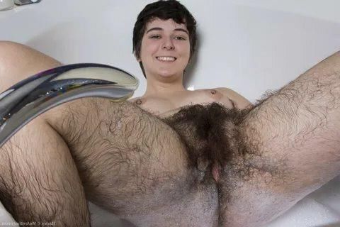 Ooooooh! Hairy Wimmen