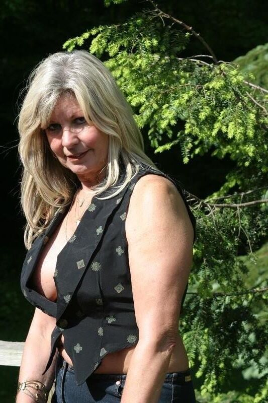 USA Sexy Mature Wife Yvonne