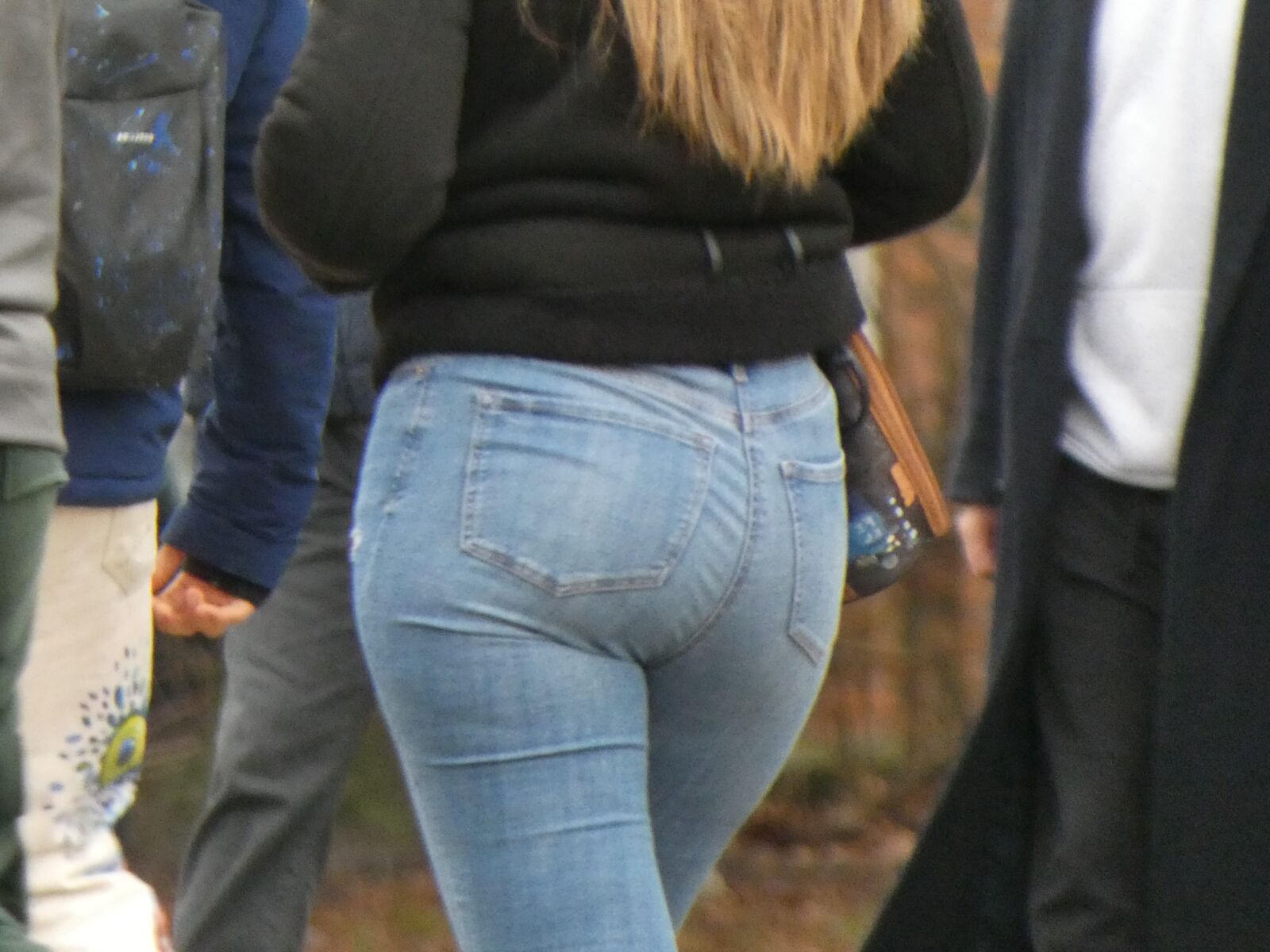 Jeanz bum walk