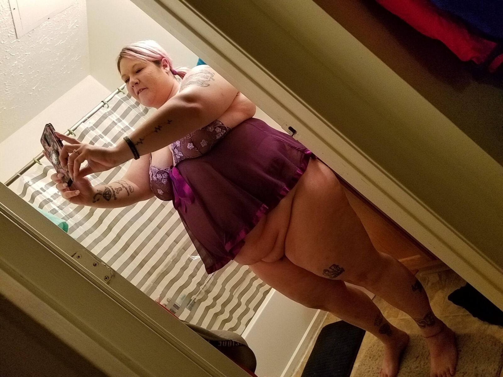 BBW brat PoppyJay selfies from the start.