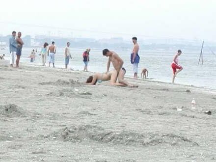 FUCKING ON THE BEACH IN FRONT OF EVERYONE