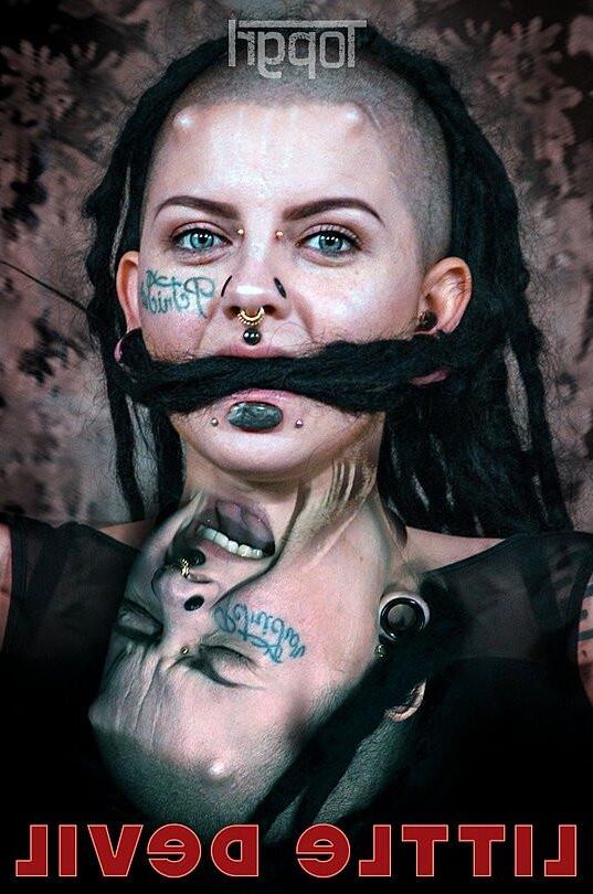 Luna Lavey Bondage -Modell