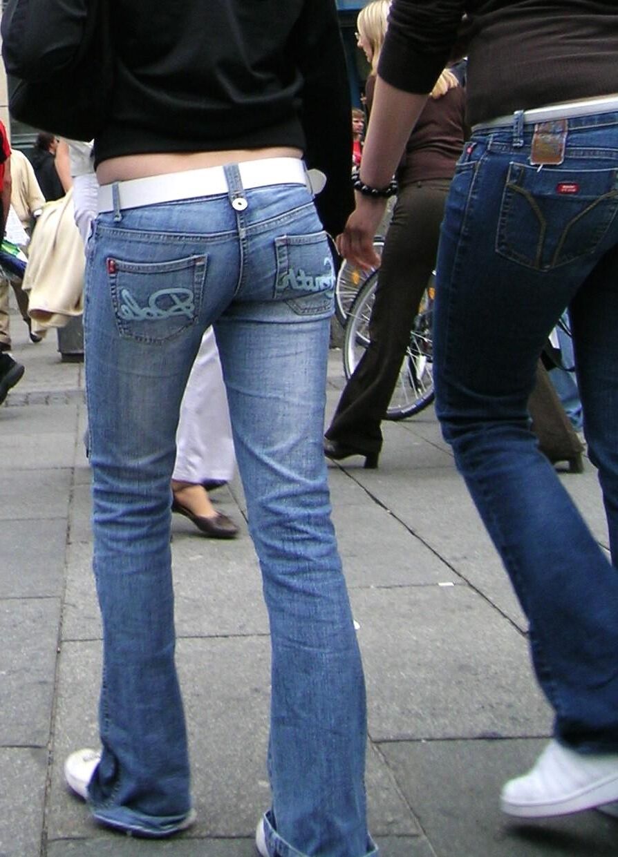 Augen immer auf den Jeans im Ärsche ...