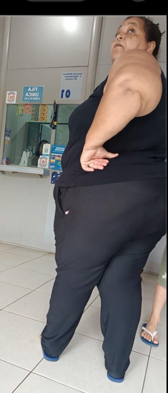 Gorda do cu enorme