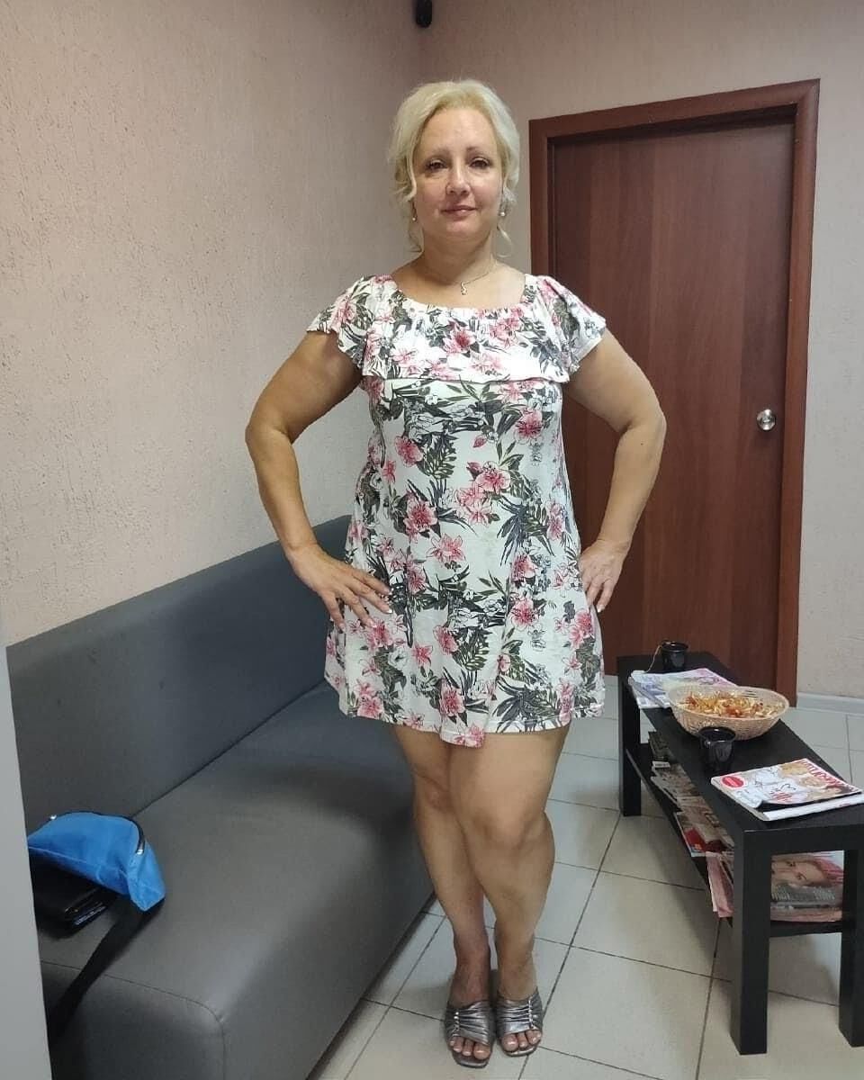 Wunderschöne dicke russische große Tit Milf