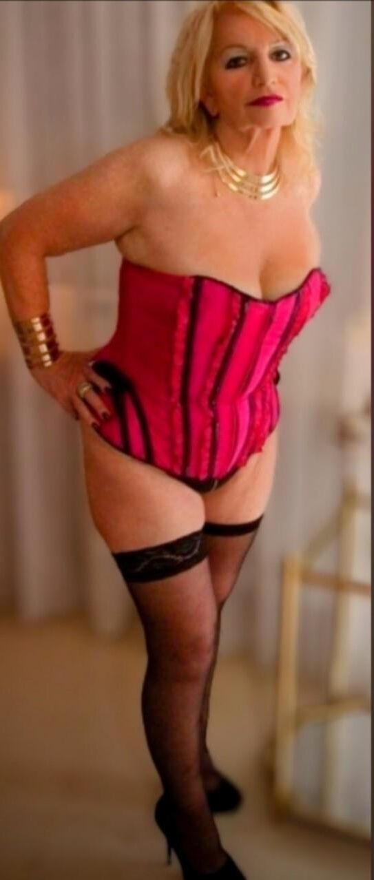 Lingerie mature est