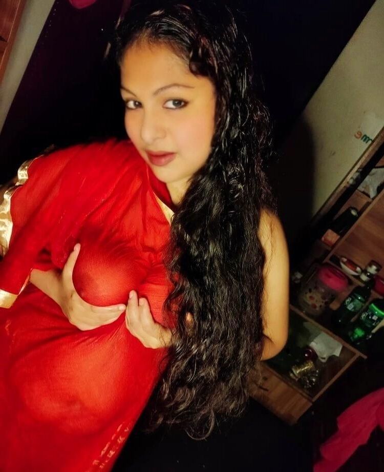 Indianer Bhabhi Nackt in Saree Show Big Boobs und Muschi Bild heiße Lea