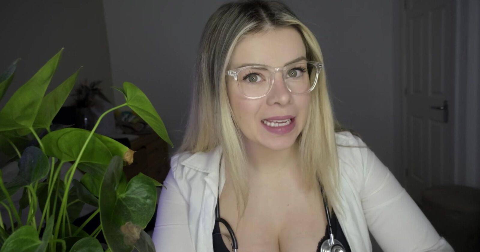 Schottische Murmeln ASMR Med Student Prüfung Lauren Woods