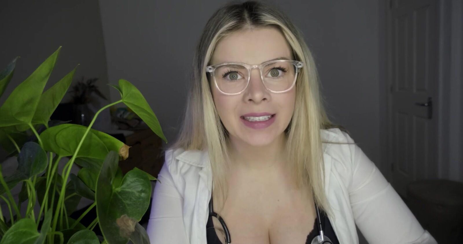 Schottische Murmeln ASMR Med Student Prüfung Lauren Woods