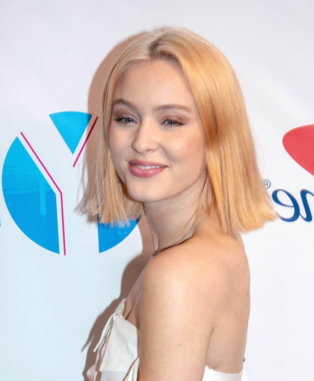 Zara Larsson - Ys Jingle Ball