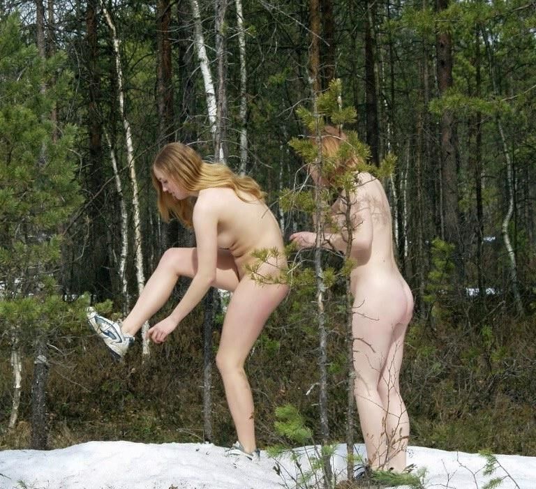 Natur Amateur -Nudisten sind nur nackt