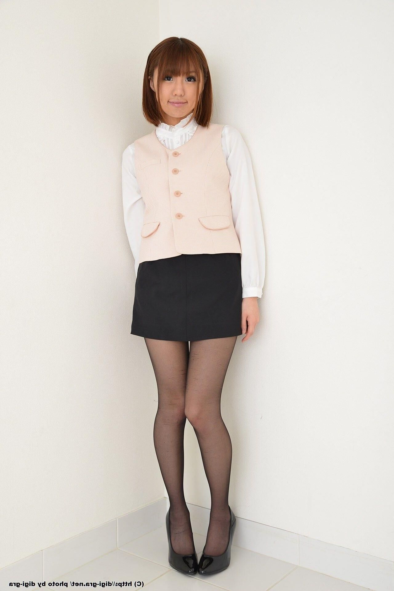 Narumi Ayase In Pantyhose Non Nude (FEET)