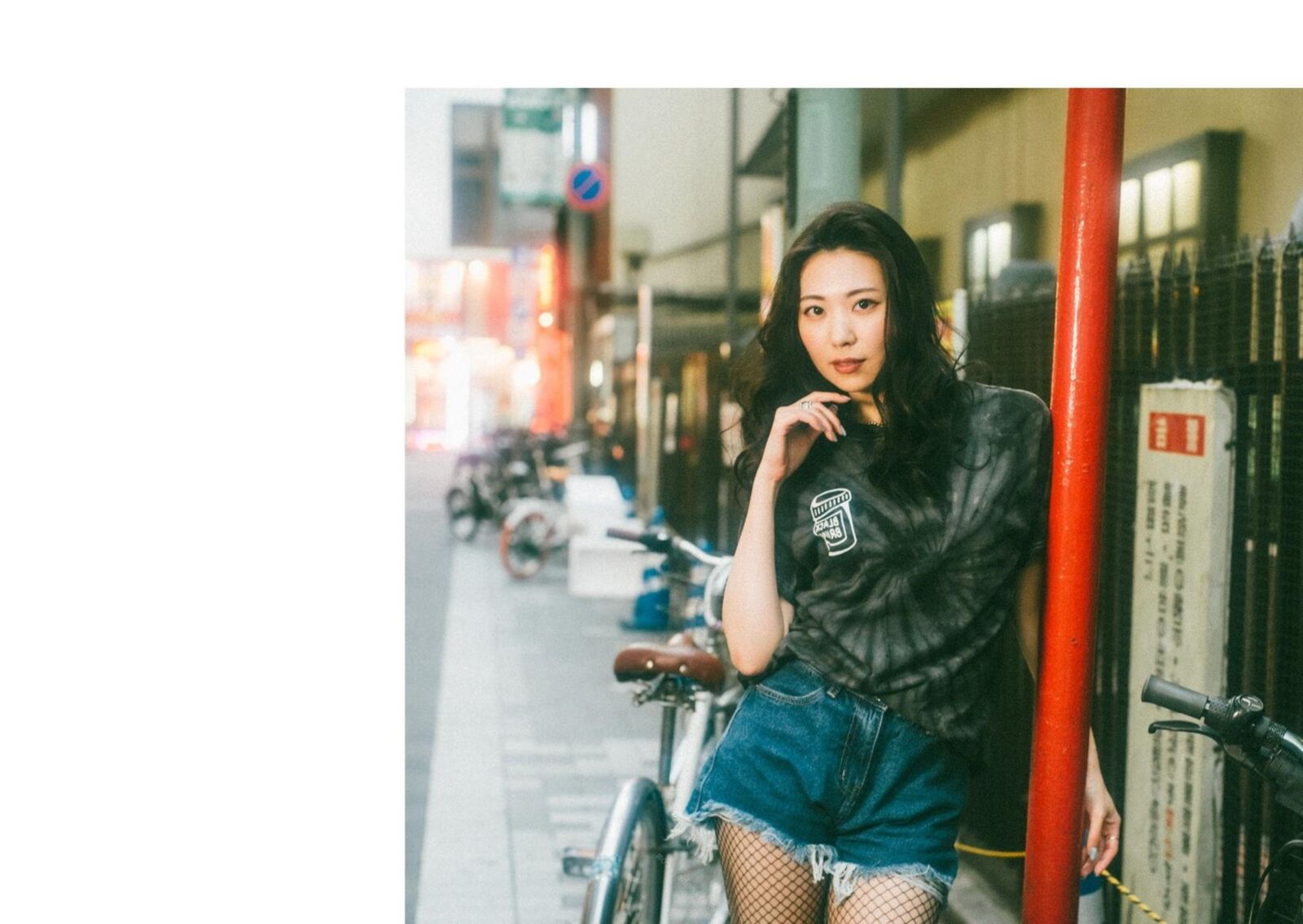 Aika Yamagishi Newlook Girl rencontre la rue