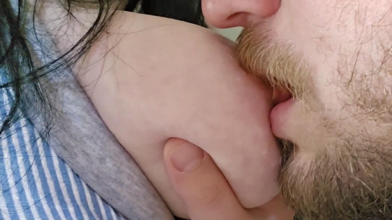 I love it when he suck and nibble my nipples