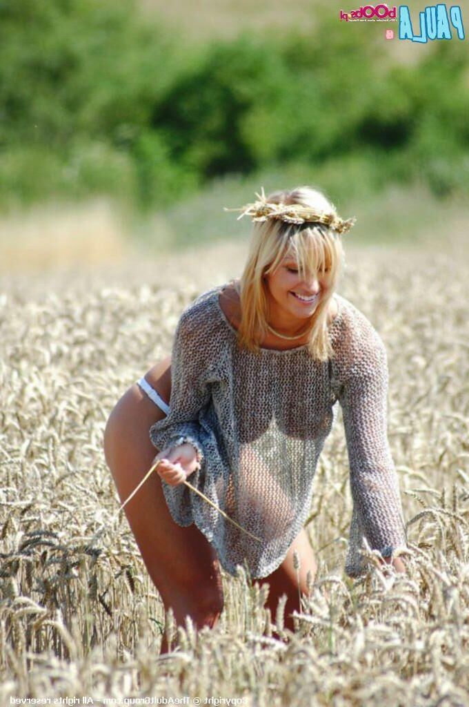 Carol Goldnerova as Paula Dancing In the Field