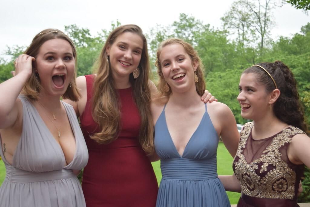 fetten gulbabschluss big tits prom girl