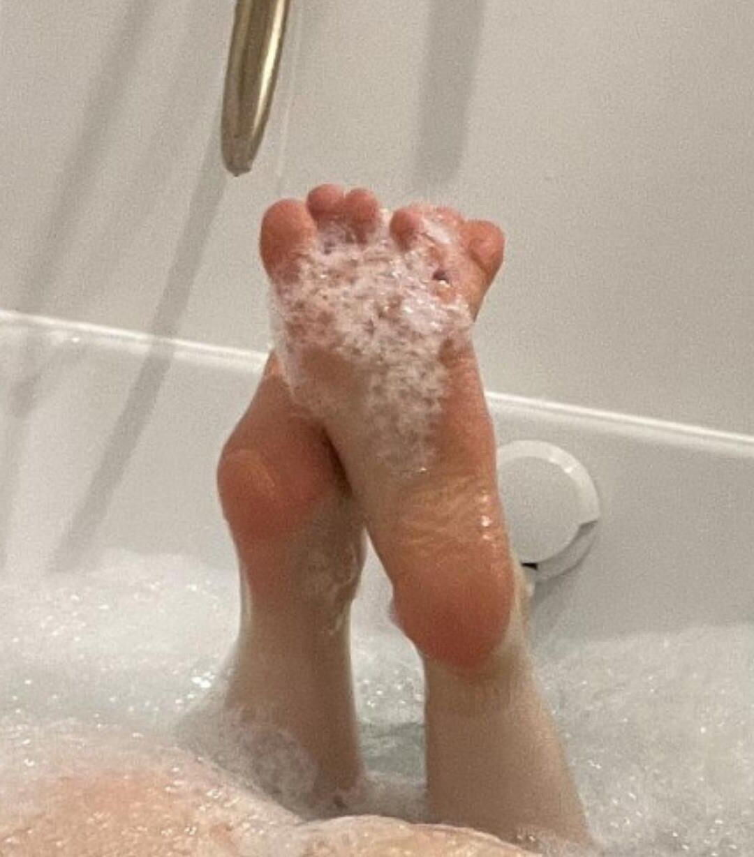 Feet Female Teen 