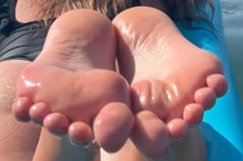 Feet Female Teen 