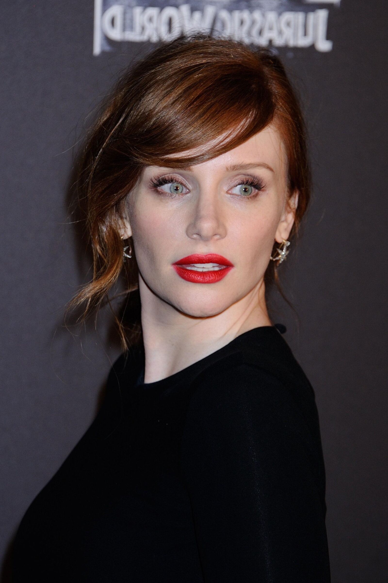 BRYCE DALLAS HOWARD - Première du monde Jurassic à Paris