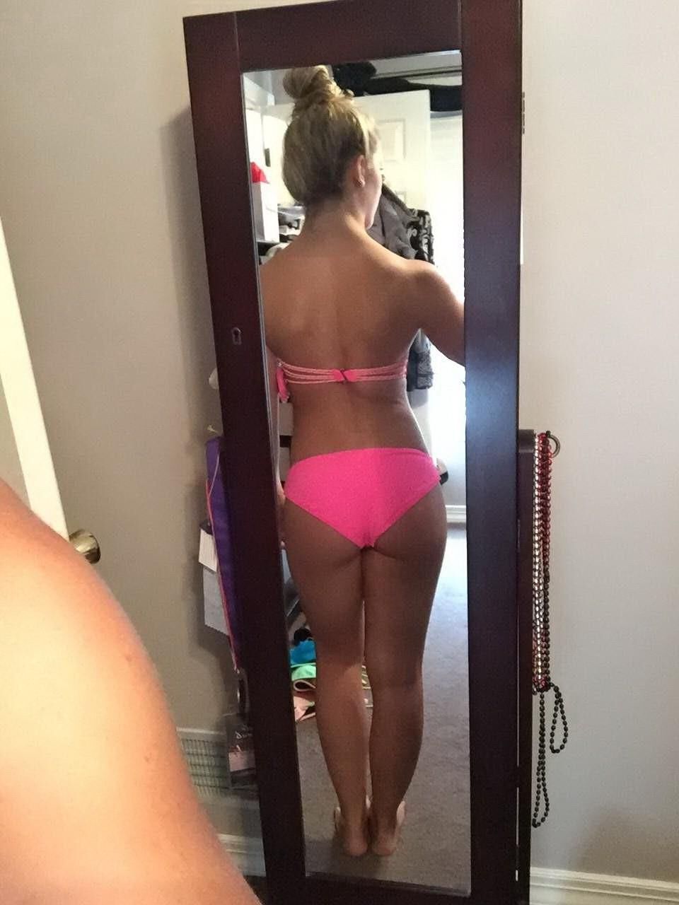 Blonde college girlfriend from Pennsylvania