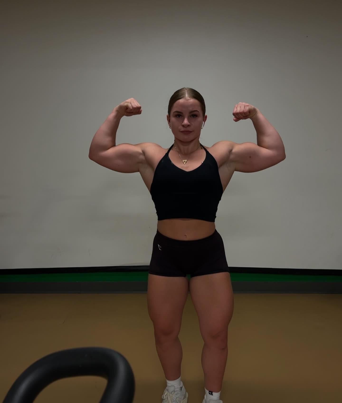 Muscle Girls Thicc, Powerful, Sexy Pawgs!