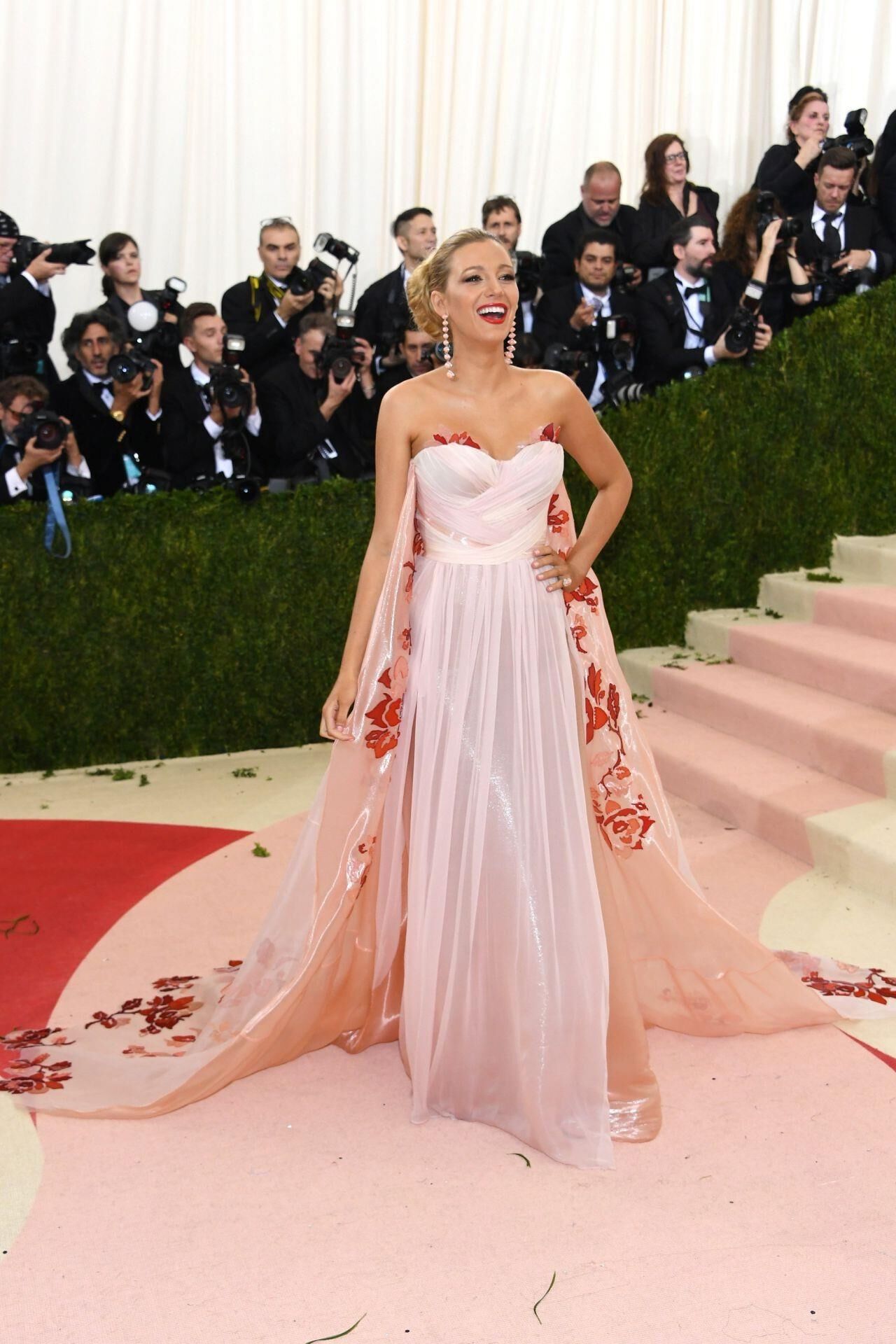 Blake Lively - Gala do Instituto de Costume Met