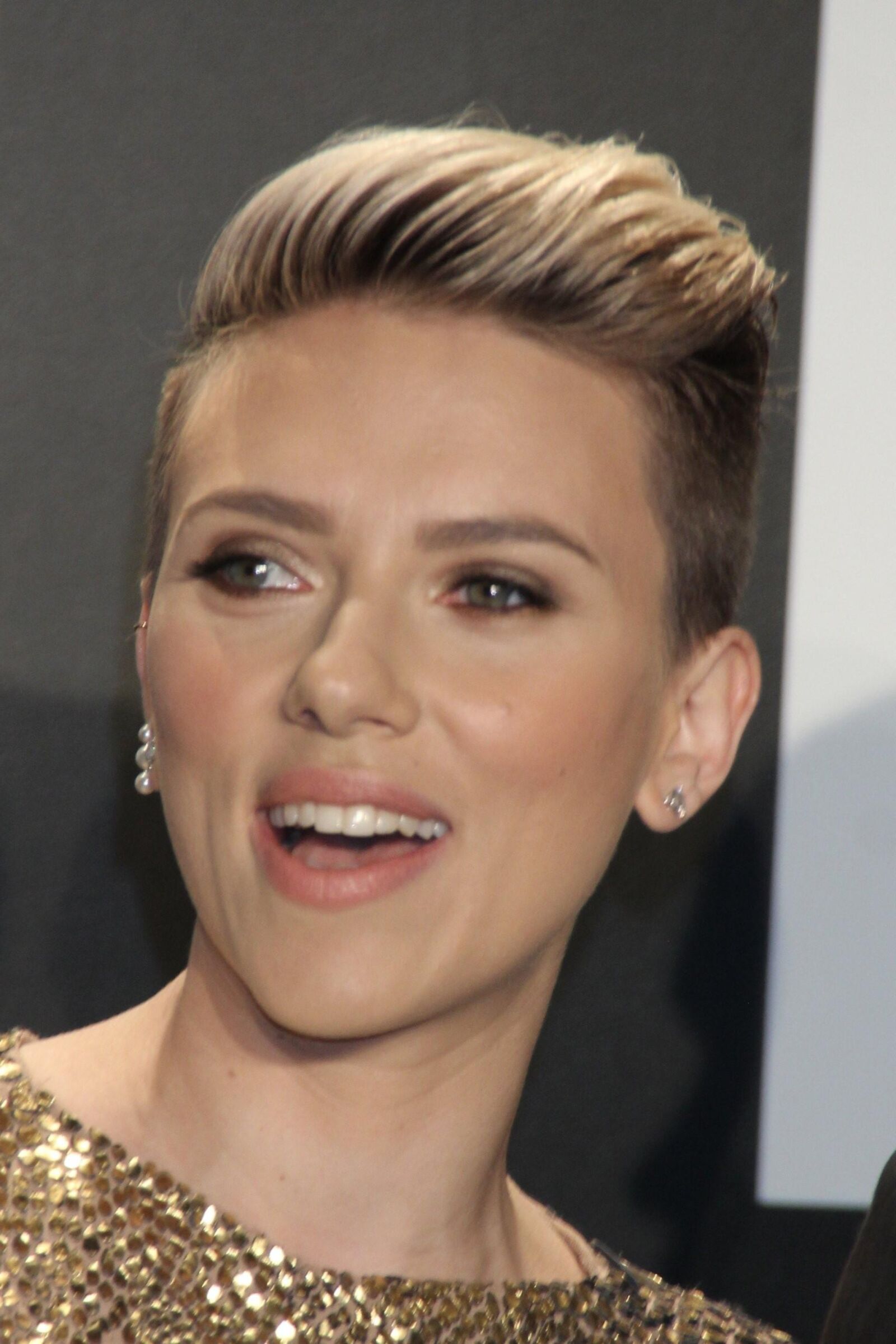 Scarlett Johansson – Tom Ford Autumn/Winter Womenswea