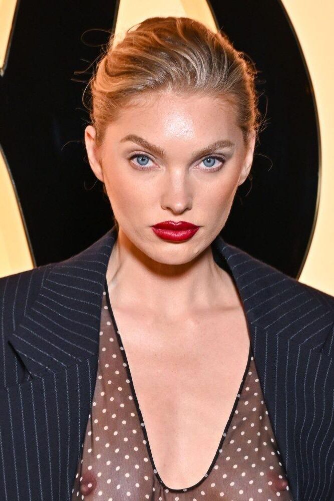 Elsa Hosk au spectacle YSL à Paris Fashion Week