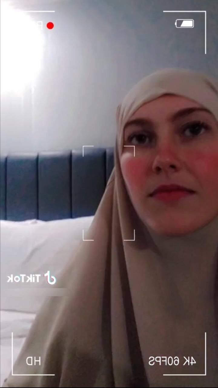 Kenza Árabe Hijabi vagabunda