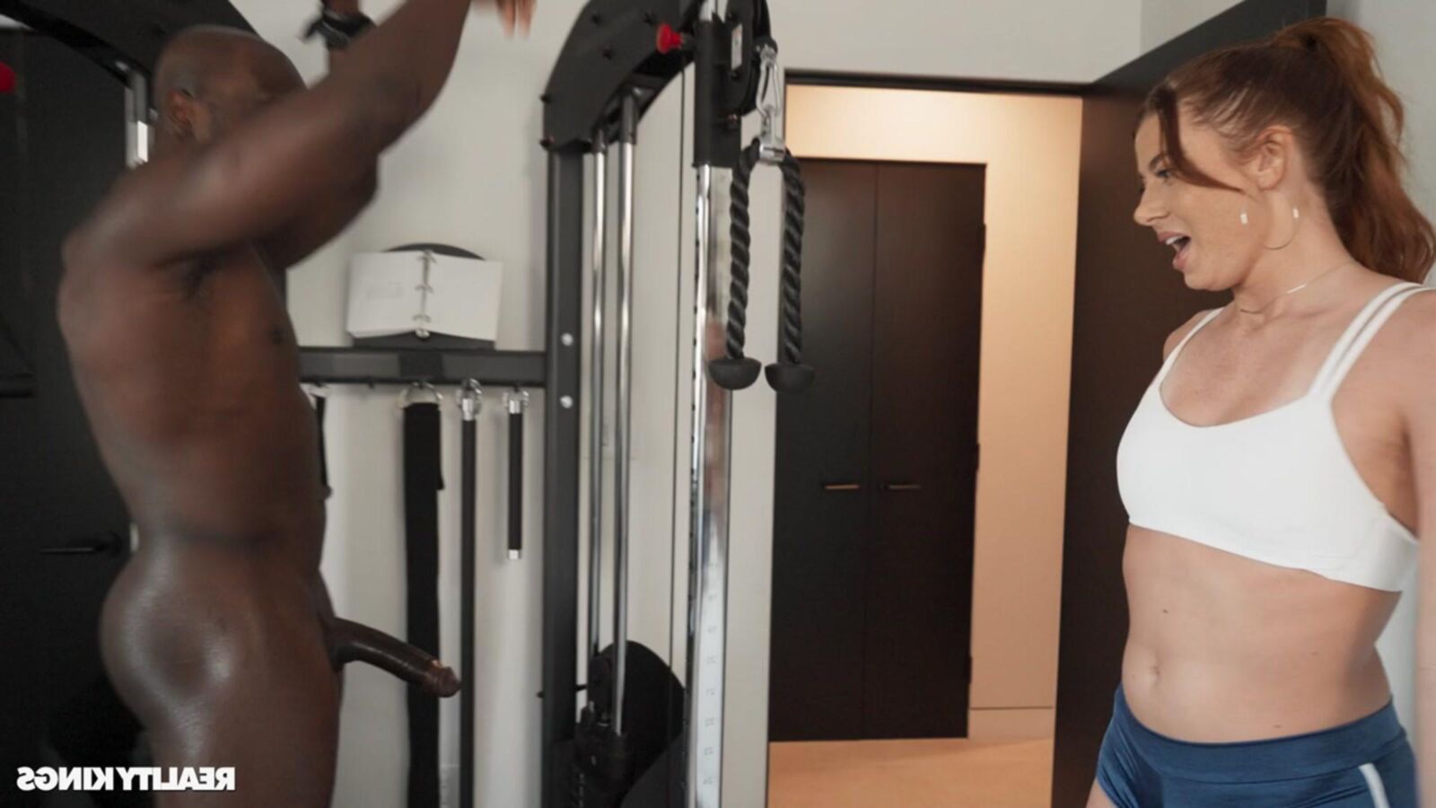 Stella Luxx Yo Home Gym Cum Fiesta