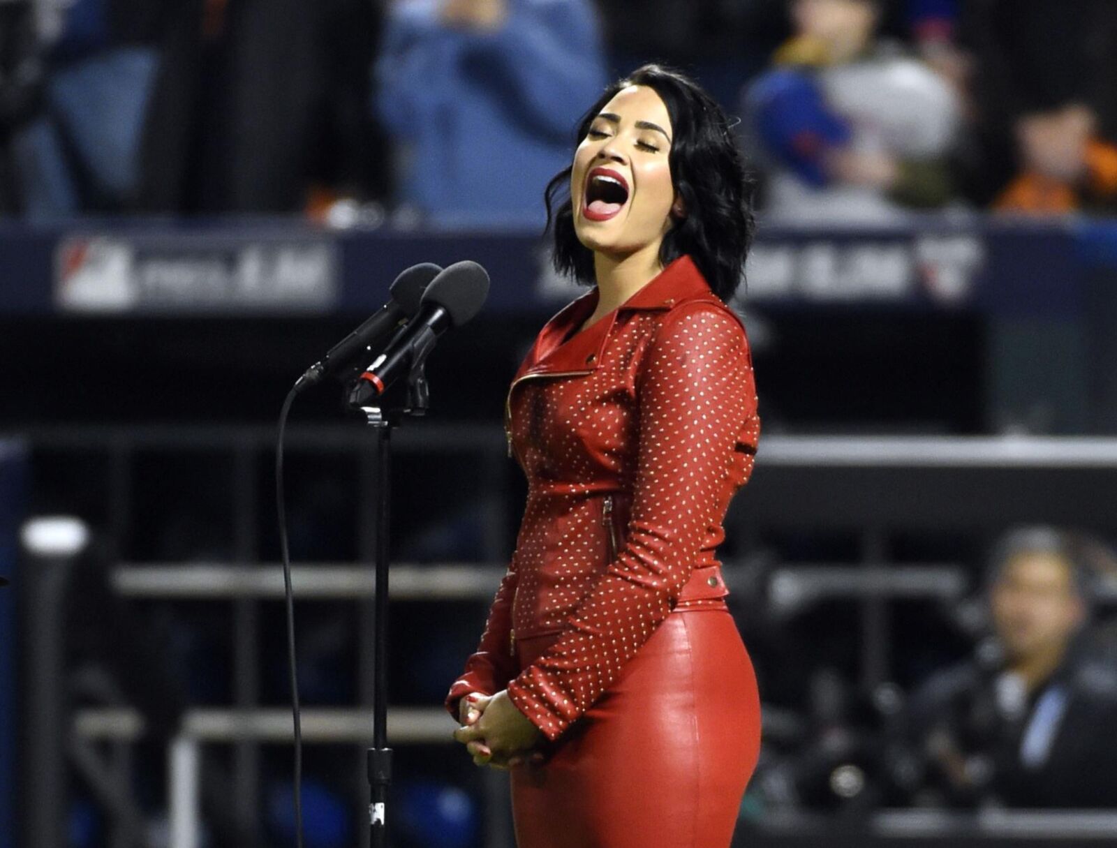 Demi Lovato - MLB World Series Game vier auf dem Citi Field