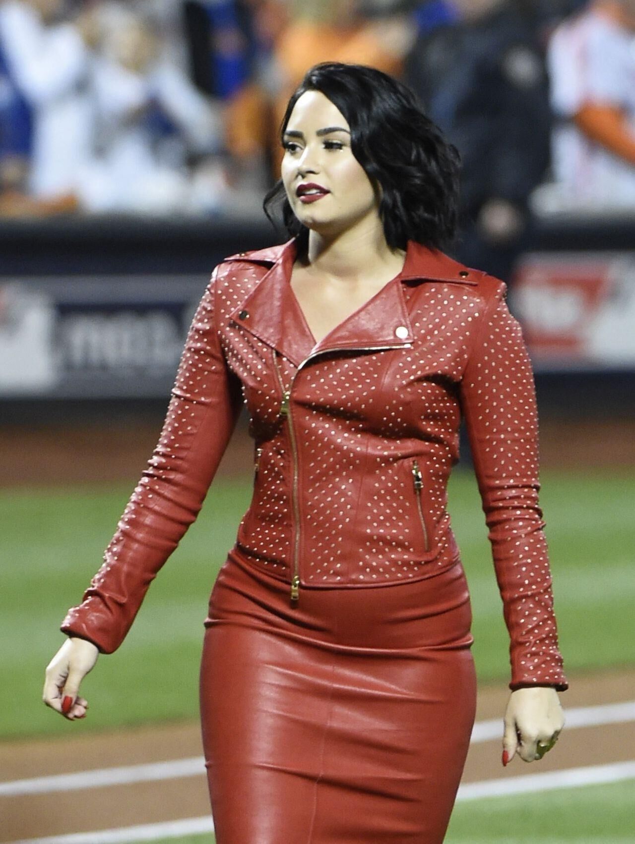 Demi Lovato - MLB World Series Game vier auf dem Citi Field