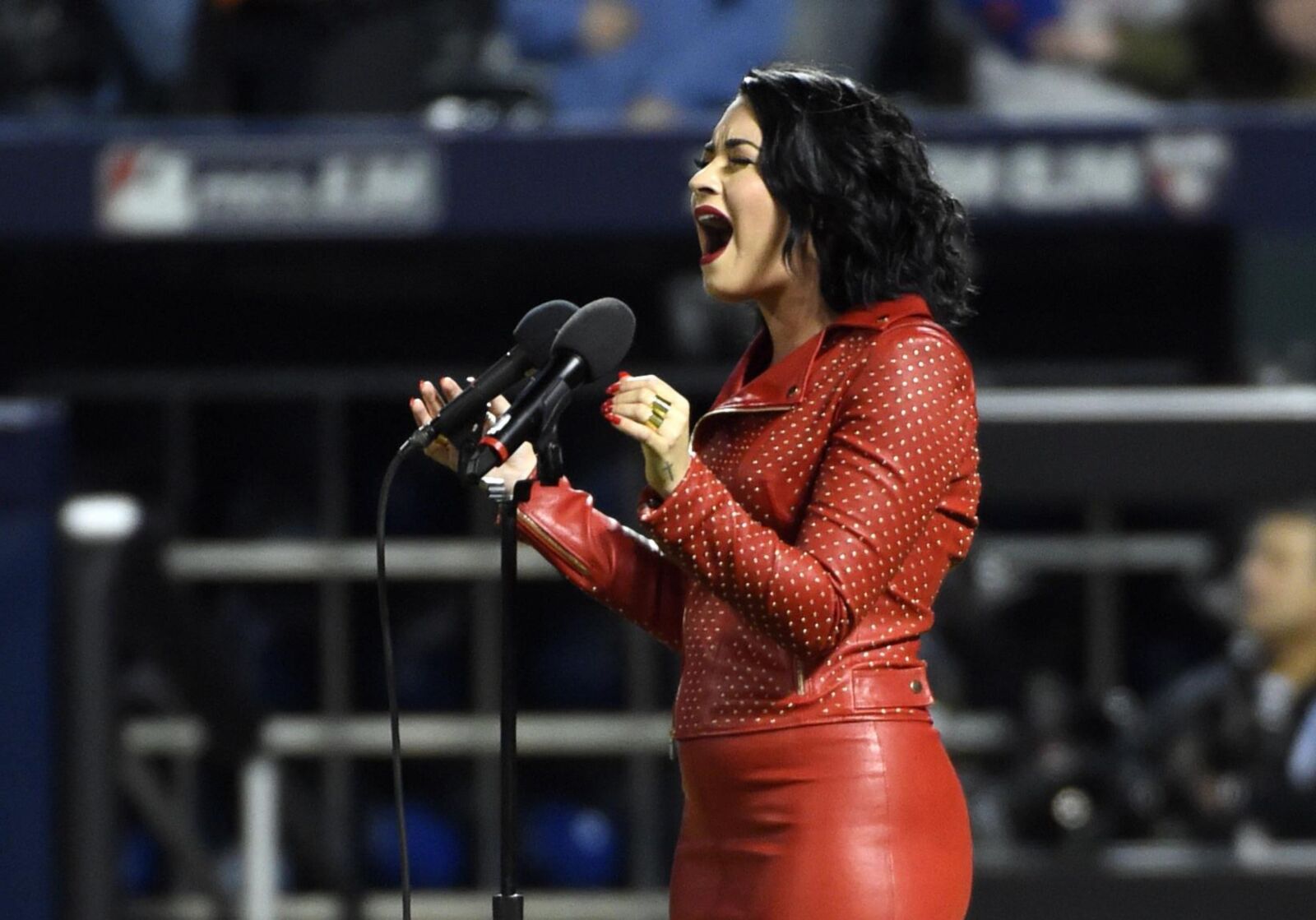 Demi Lovato - MLB World Series Game vier auf dem Citi Field