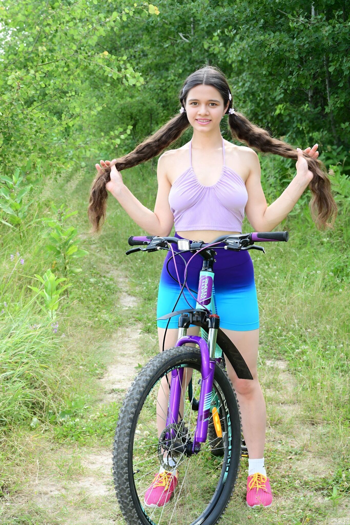 Passeio de bicicleta nu