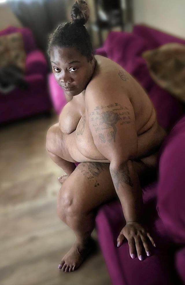 SSBBW Ebony Hiney Queen