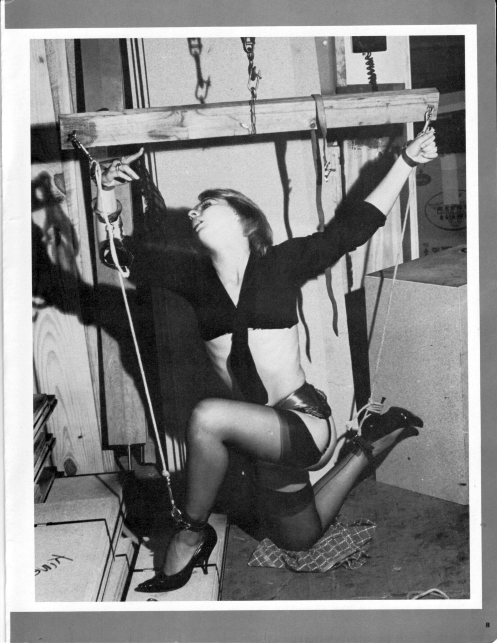 Vintage Bondage Magazine Entrada forzada