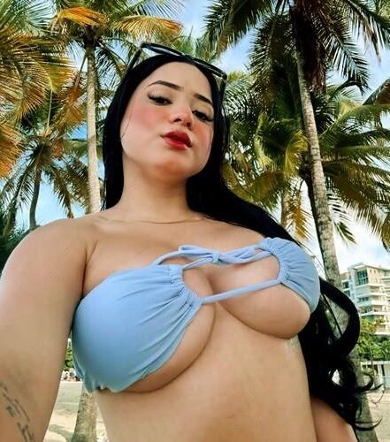 Tetas grandes y hermosas ...