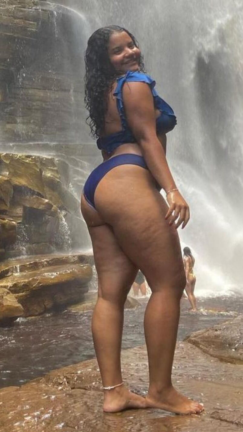 Joana Fat Ass aus Brasilien (nur Arschbilder)