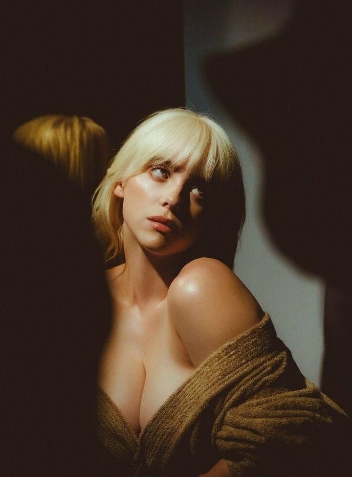 セクシーなセレブの娘：ビリー・アイリッシュ