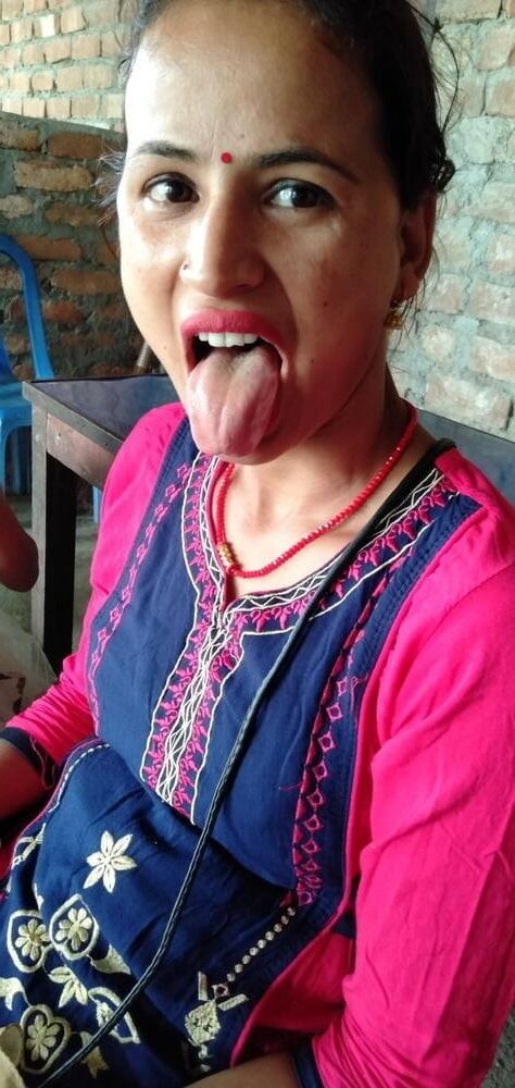 インドのデジスリムな妻ヌード