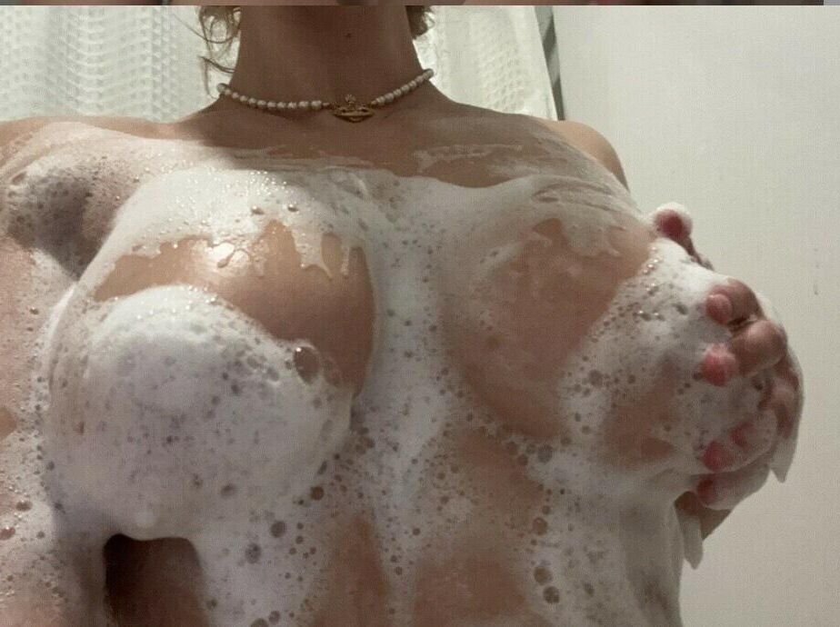 アマチュアの大きなおっぱいインフルエンサー