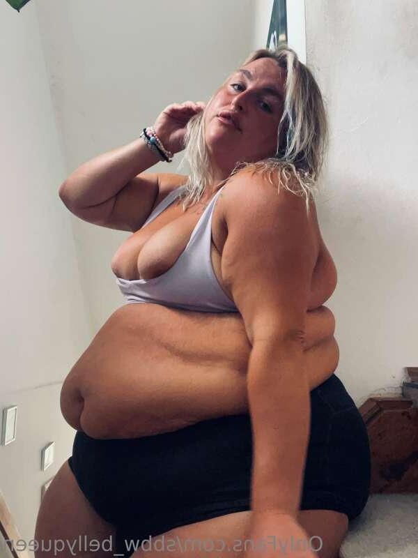 AA Ssbellyqueeen