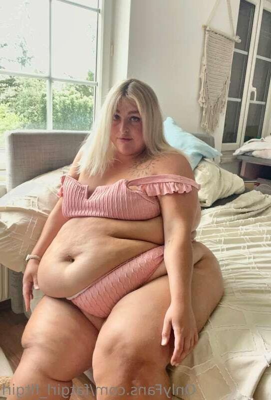 AA Ssbellyqueeen