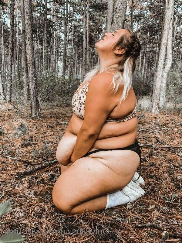 AA Ssbellyqueeen
