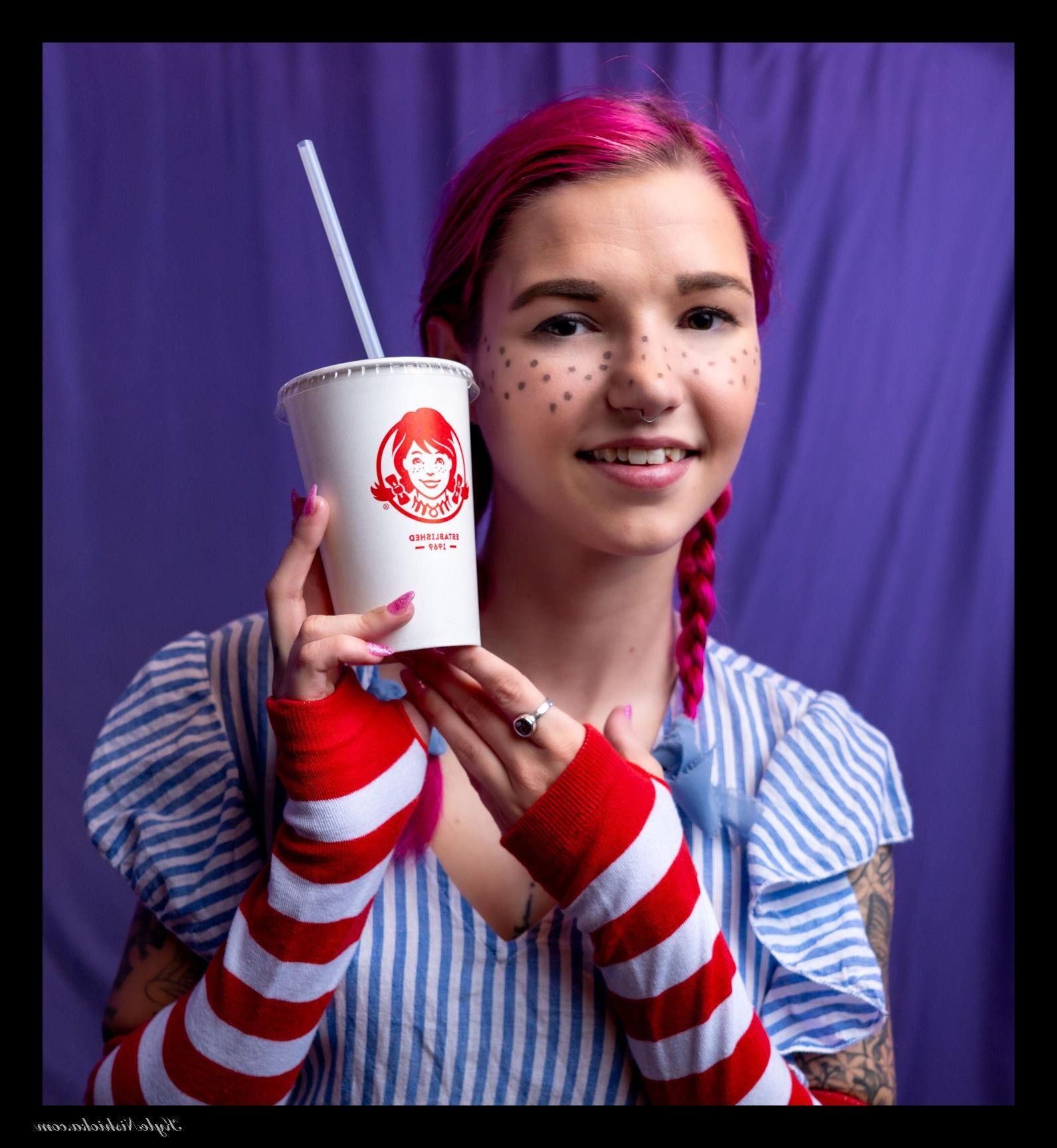 .... ,,, ...... süßer Teen Maddy