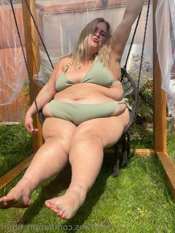 AA Ssbellyqueeen