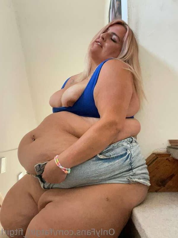 AA Ssbellyqueeen