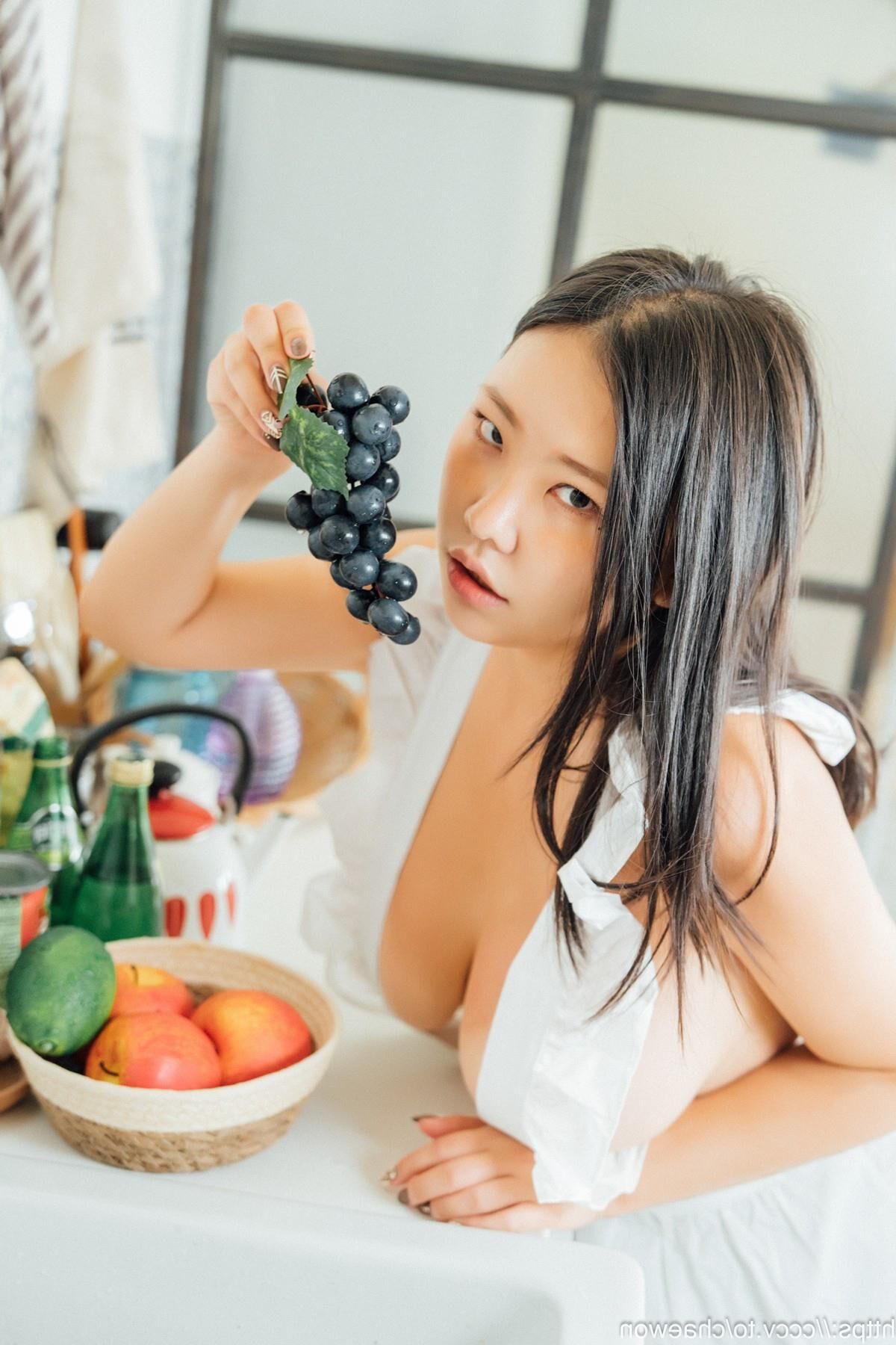 Sun Hye Loozy Ssunskey Swimsuit