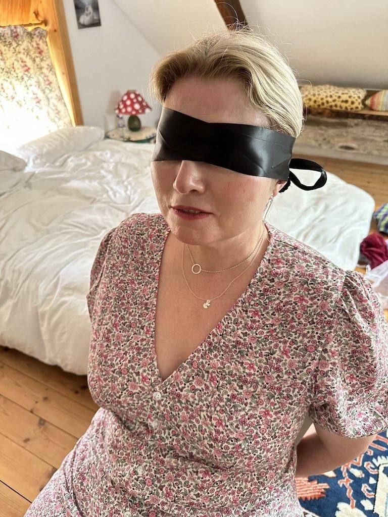 So sexy Emily aus Großbritannien